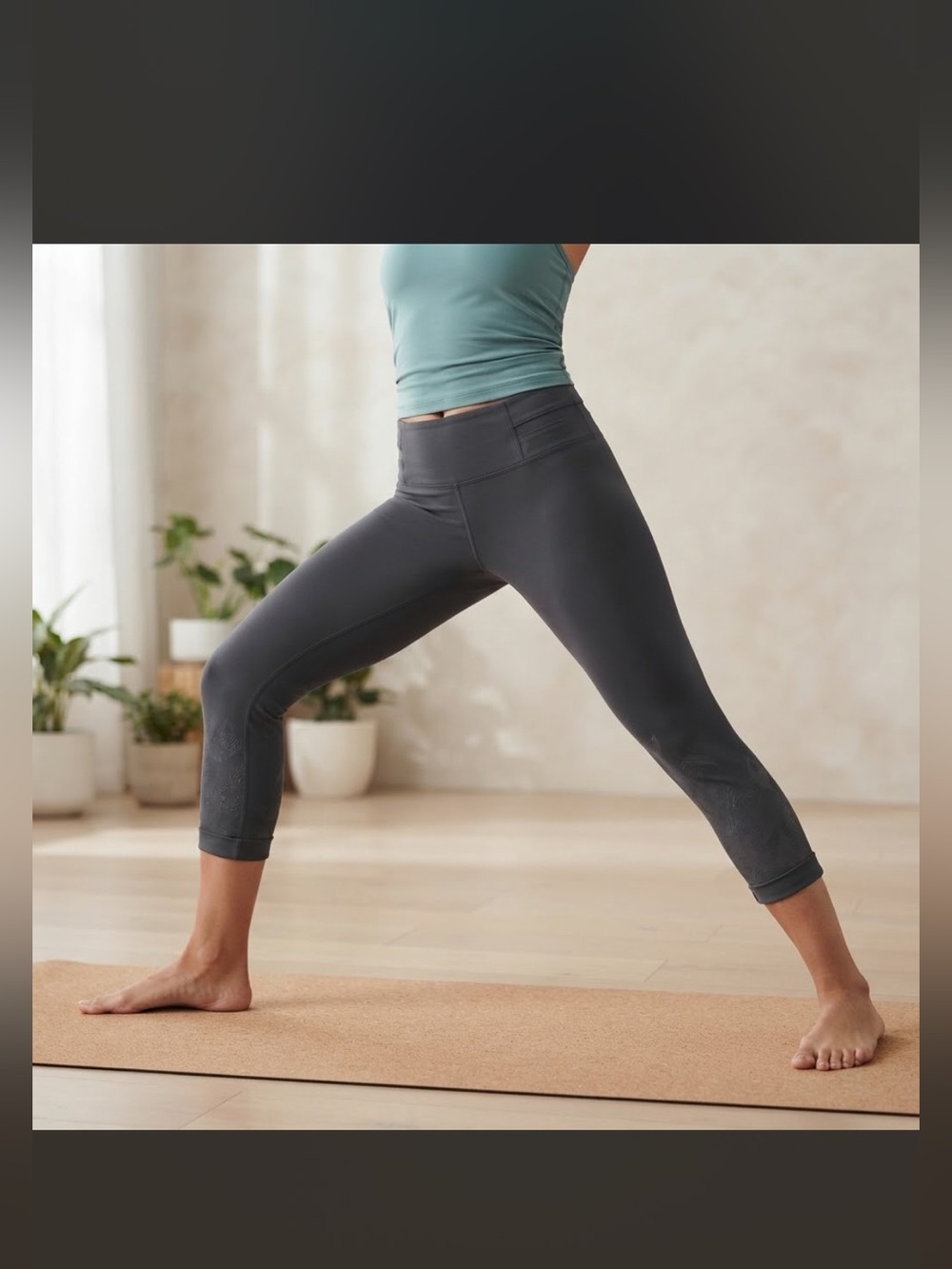 Lululemon Gray Peacock Feather Print Cuffed Crop Yoga Leggings Pants Size 10